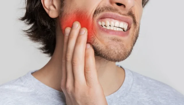 Dolor al masticar: por qué no siempre está causado por una caries
